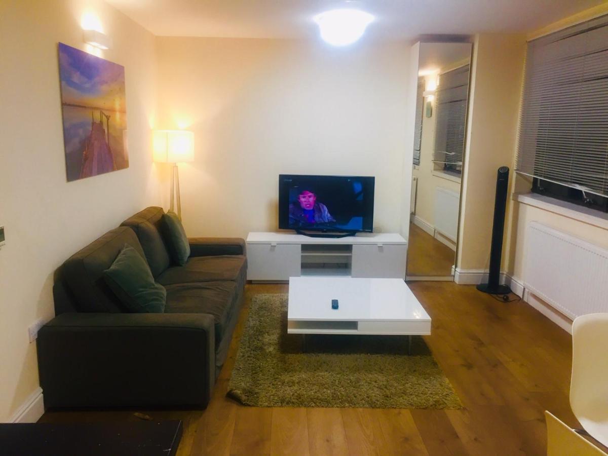 Westminster House Appartement Slough Buitenkant foto