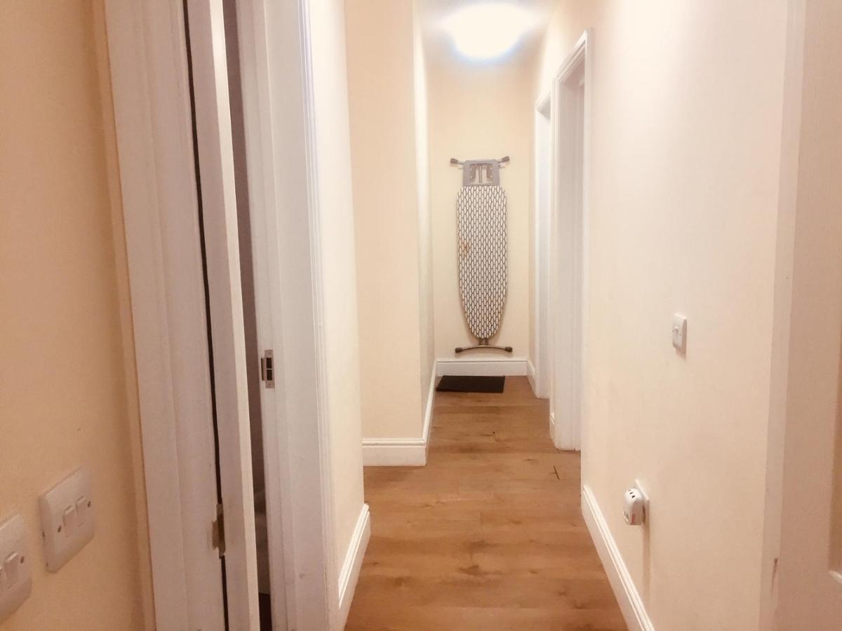 Westminster House Appartement Slough Buitenkant foto